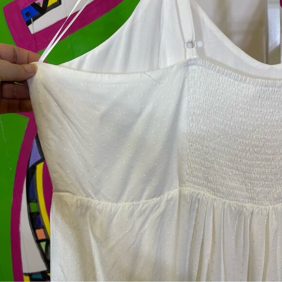 Skies are Blue Curvy, White Spaghetti Strip Dress. Size 3X. Excellent condition! - Picture 4 of 7